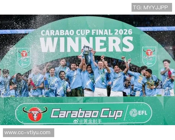 赖因德斯社媒庆祝照调侃节日增进球而非体重引发热议